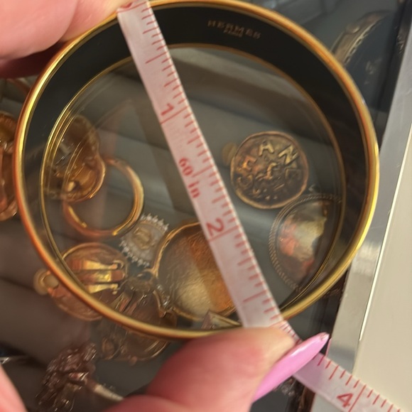 ❤️ Hermes black red & gold bangle bracelet authentic with horses/coat of arms! - Picture 8 of 8
